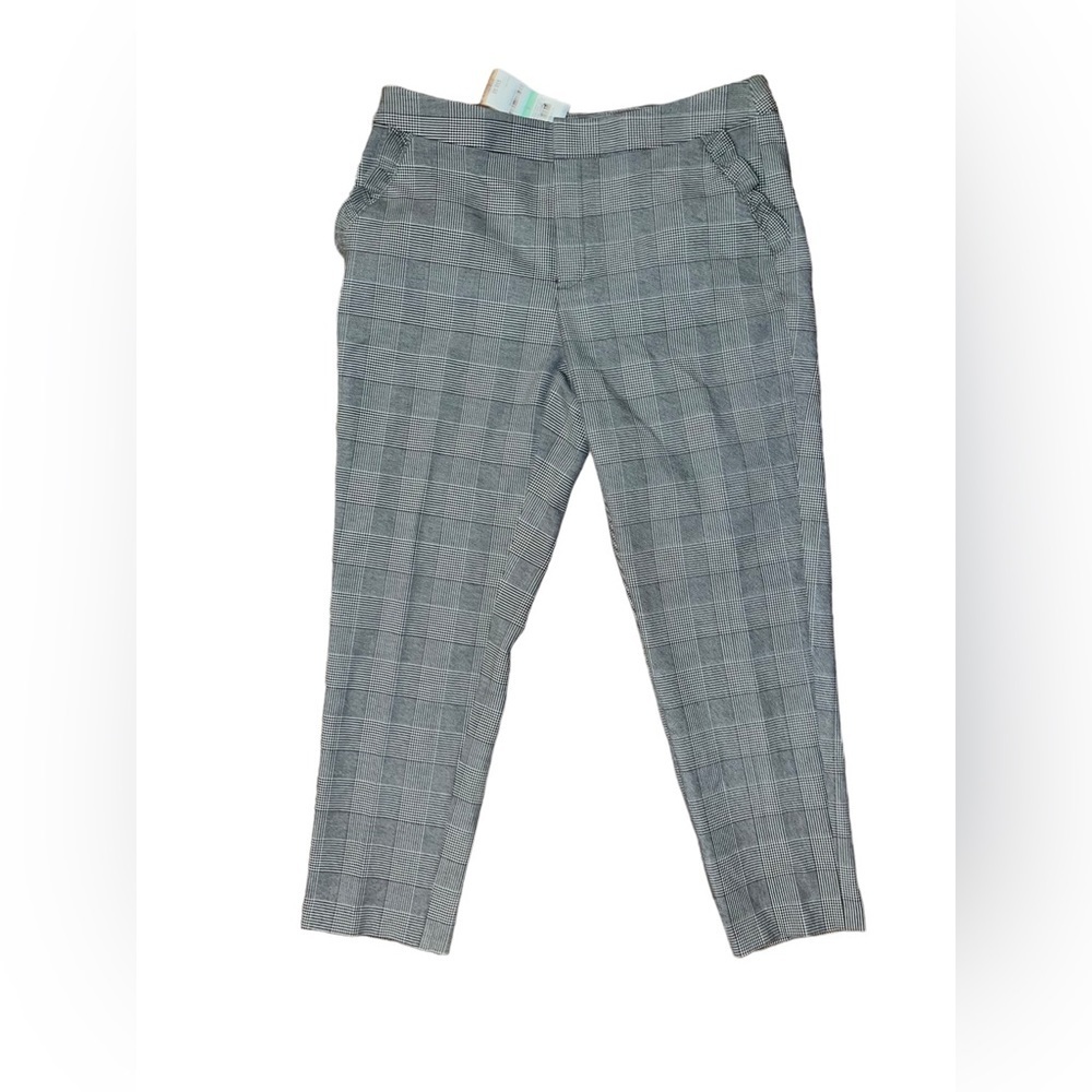 NWT!! Maison Jules Women's Plaid Capri Pants Gray Size 8 - Picture 4 of 15